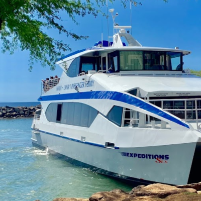 a small boat in a body of water